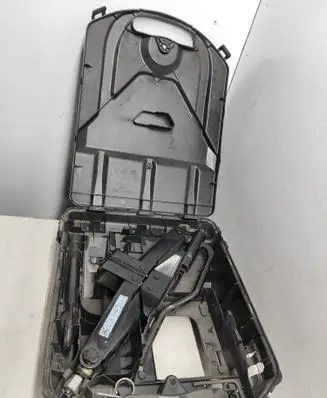 Renault Trafic III (X82) Tool set 93459486 995503932R