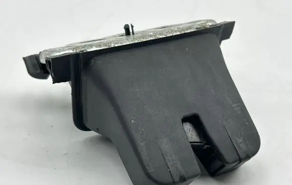 Volkswagen PASSAT B7 USA Tailgate/trunk/boot lock/catch/latch