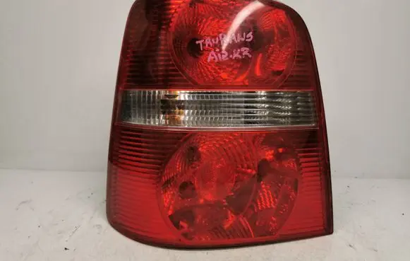 Volkswagen Touran I Rear/tail lights 1T0945257A