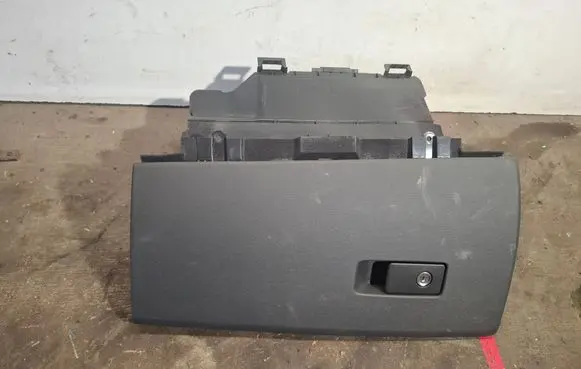Volvo V70 Glove box 30676278 31305492