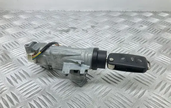 Volkswagen Tiguan Ignition lock 5K0905865 5K0837202AD 1K0905851B
