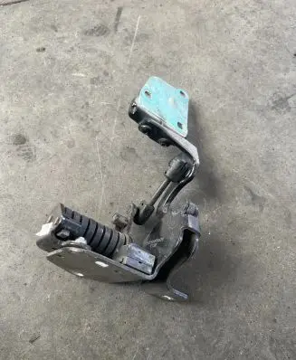Mercedes-Benz E A207 Tailgate/trunk/boot hinge A2077500428 2077500428