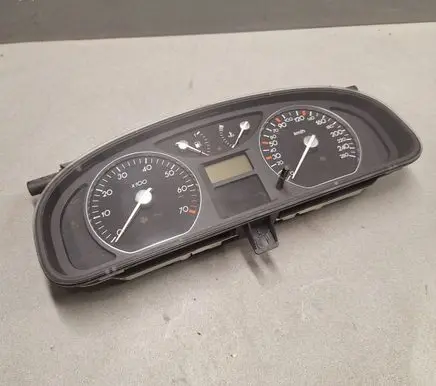 Renault Laguna II Speedometer (instrument cluster) 8200170311 6F15TY61 501018860046