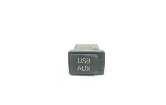 Toyota Verso-S USB socket connector 8619048080 FA134342A CALS0890AJ