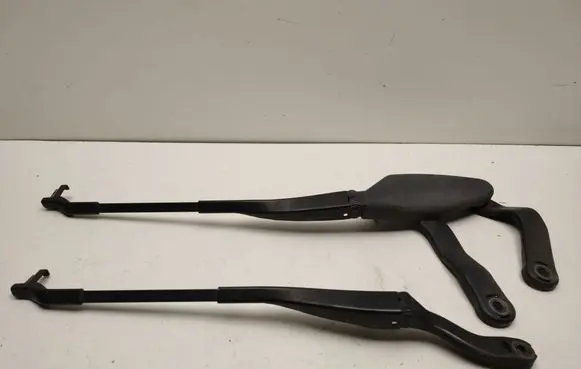 Mercedes-Benz E W211 Front wiper blade arm A2118200344