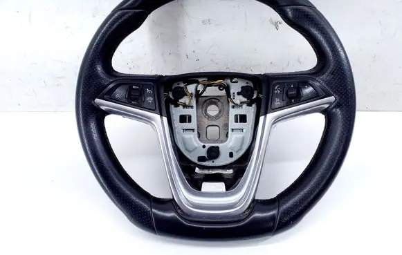Opel Zafira C Steering wheel 13365200
