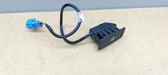 Mercedes-Benz C W204 AUX in-socket connector A1728200815