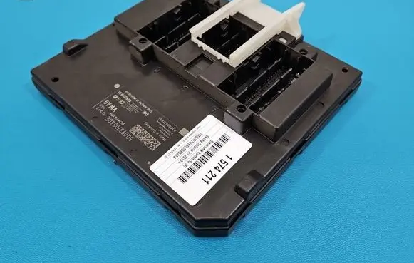 Skoda Octavia Mk3 (5E) Central body control module 5Q0937084DE IMPRK1574211