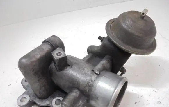 Toyota Yaris Verso Electric throttle body valve 33010
