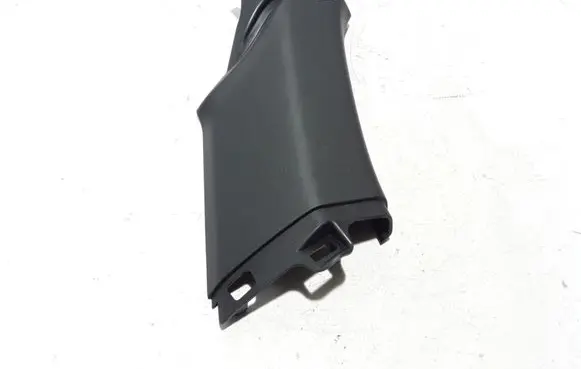 (D)pillar trim (top)