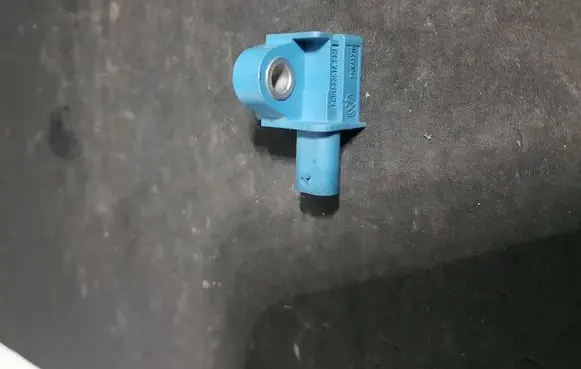 Volkswagen Tiguan Airbag deployment crash/impact sensor 5K0959351A