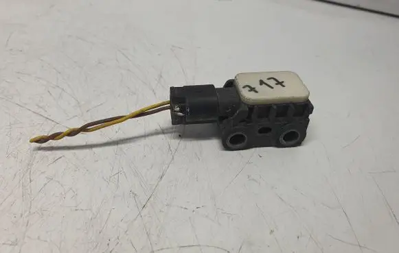 BMW X5 E70 Airbag deployment crash/impact sensor 9152262 65779152262