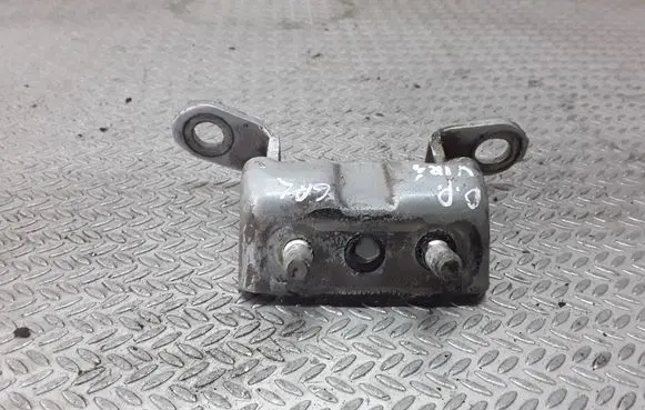 Nissan Primera Rear door upper hinge