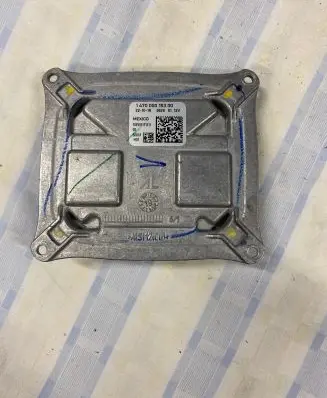 Chrysler Pacifica Headlight ballast module Xenon 147000015300 10EEG171311