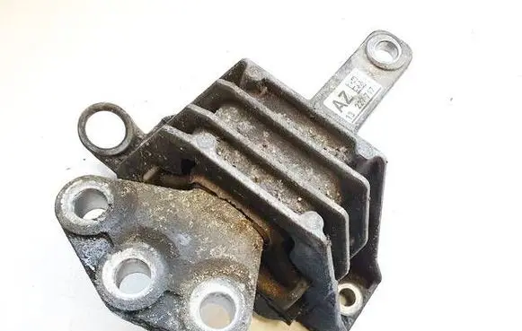 Opel Insignia A Engine mount bracket 13227717