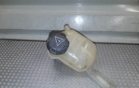 Citroen C5 Coolant expansion tank/reservoir 