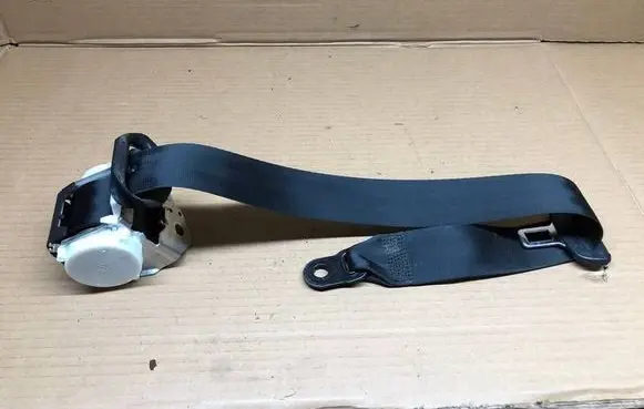 Volkswagen Caddy Middle seatbelt (rear) 2K5857704A