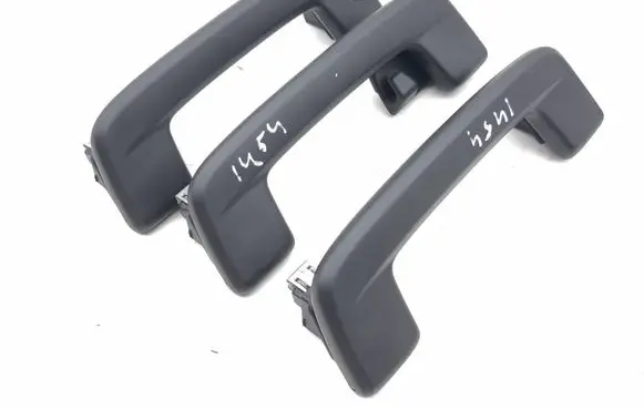 Audi Q4 Sportback e-tron A set of handles for the ceiling