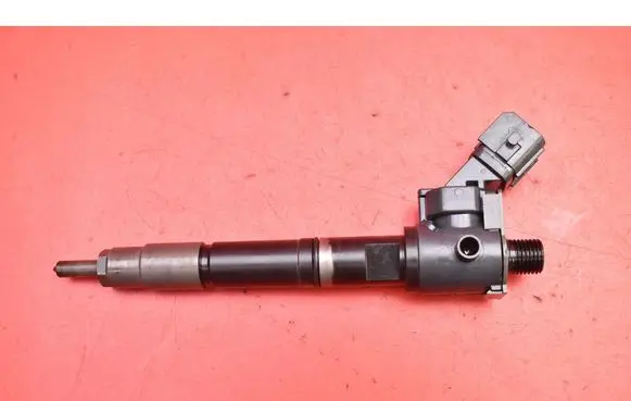 Volvo XC60 Fuel injector 31405404