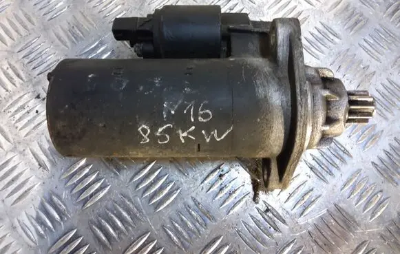 Volkswagen Golf IV Starter motor 02M911023A 0001125018