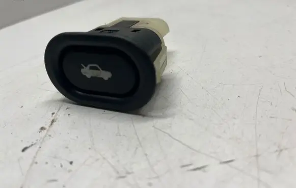 Saab 9-3 Ver1 Tailgate release/open handle 156796 4733440