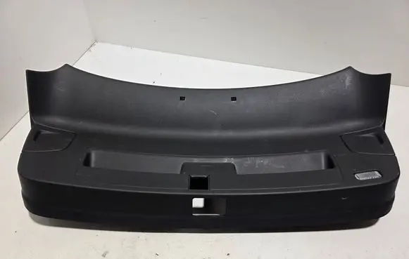 Tailgate trim
