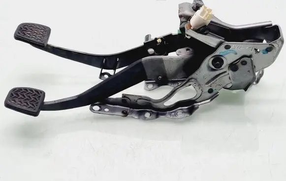 Toyota Aygo AB40 Pedal assembly 551060H060 471010H030