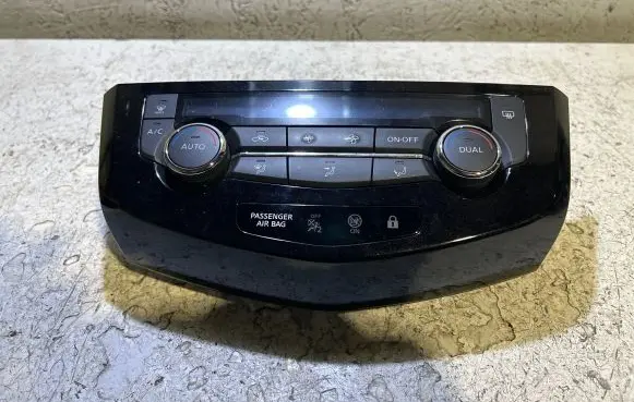 Nissan Qashqai Air conditioner control unit module 275004EA0A T907770 201723
