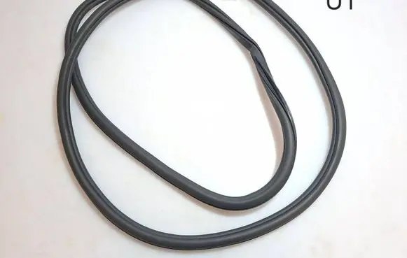 Volkswagen Tiguan Front door rubber seal 5NA867911