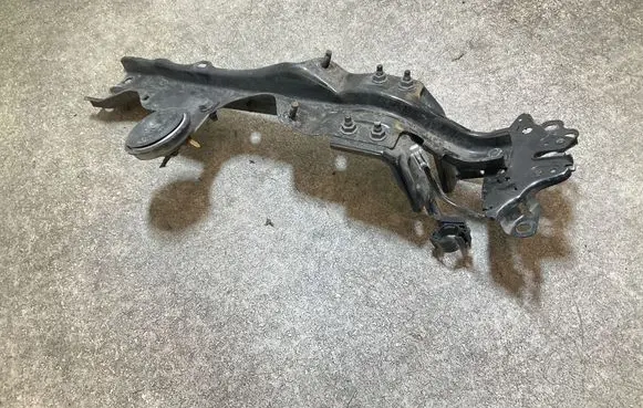 Nissan Leaf II (ZE1) Top upper radiator support slam panel 