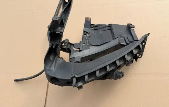 Audi A5 8T 8F Headlight/headlamp mounting bracket 8T0805607 4L0959651 89392979