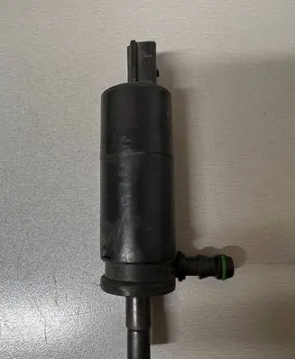 Audi A4 S4 B7 8E 8H Headlight washer pump 3B7955681