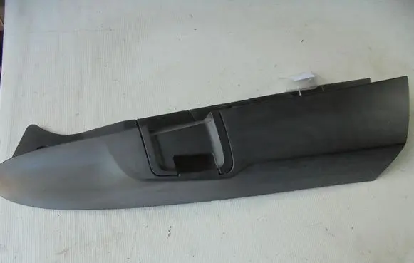 Mercedes-Benz Vito Viano W447 Headlight/headlamp dust cover A447