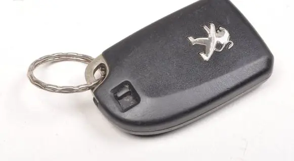 Peugeot 108 Ignition key/card 