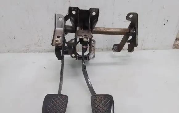 Subaru Forester SG Pedal assembly 