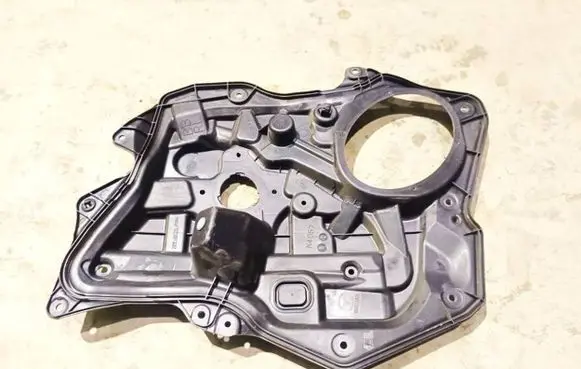 Mazda 3 II Front door electric window regulator BBM47397XA