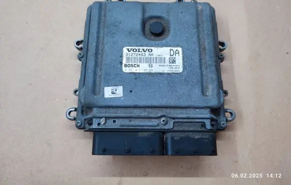 Volvo XC90 Engine control unit/module 31272463 0281012103