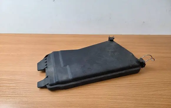 Mercedes-Benz E AMG W212 Fuse box cover A2125400382