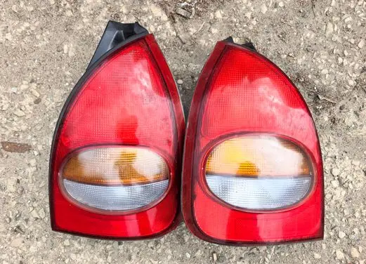 Hyundai Lantra II Rear/tail lights set 