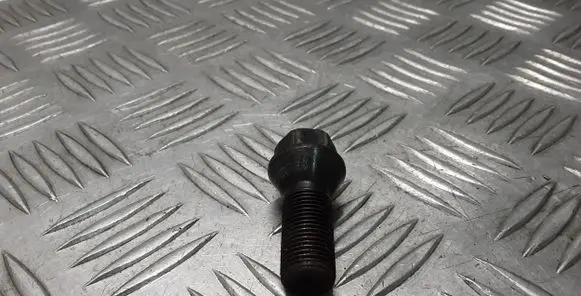 BMW 5 F10 F11 Nuts/bolts 
