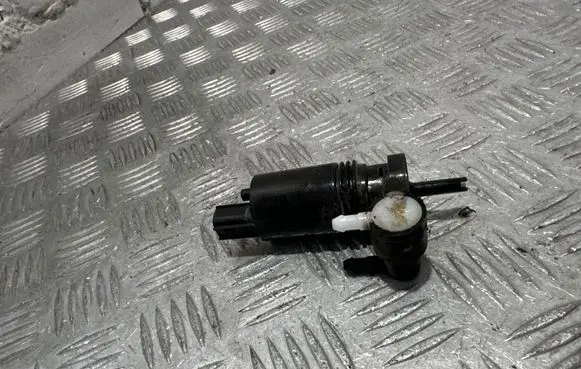 Land Rover Range Rover Sport L494 Headlight washer pump 1020132