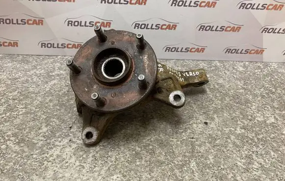 Toyota Avensis Verso Front wheel hub spindle knuckle