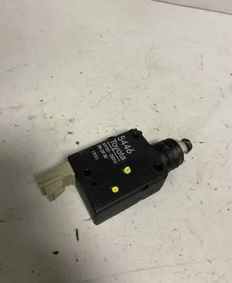 Toyota Avensis T220 Tailgate boot lock/latch motor 6915005010 5446 PAGF30
