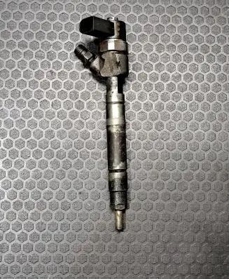 Mercedes-Benz S W220 Fuel injector A6130700587