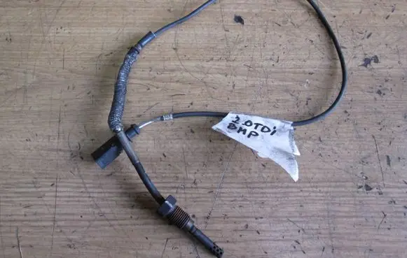 Volkswagen PASSAT B6 Exhaust gas temperature sensor 03G906088A