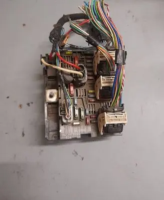 Peugeot 308 Fuse module 9675878280