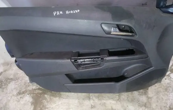 Opel Astra H Front door card panel trim