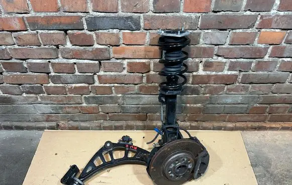 Mini Cooper Countryman R60 Front wheel hub spindle knuckle