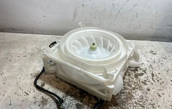 Toyota bZ4X Heater fan/blower 2465101523