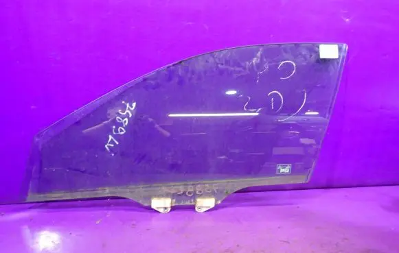 Honda Accord Front door window glass four-door